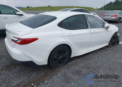 2025 Toyota Camry Se z USA, uszkodzony, nr VIN 4T1DAACK5SU521921